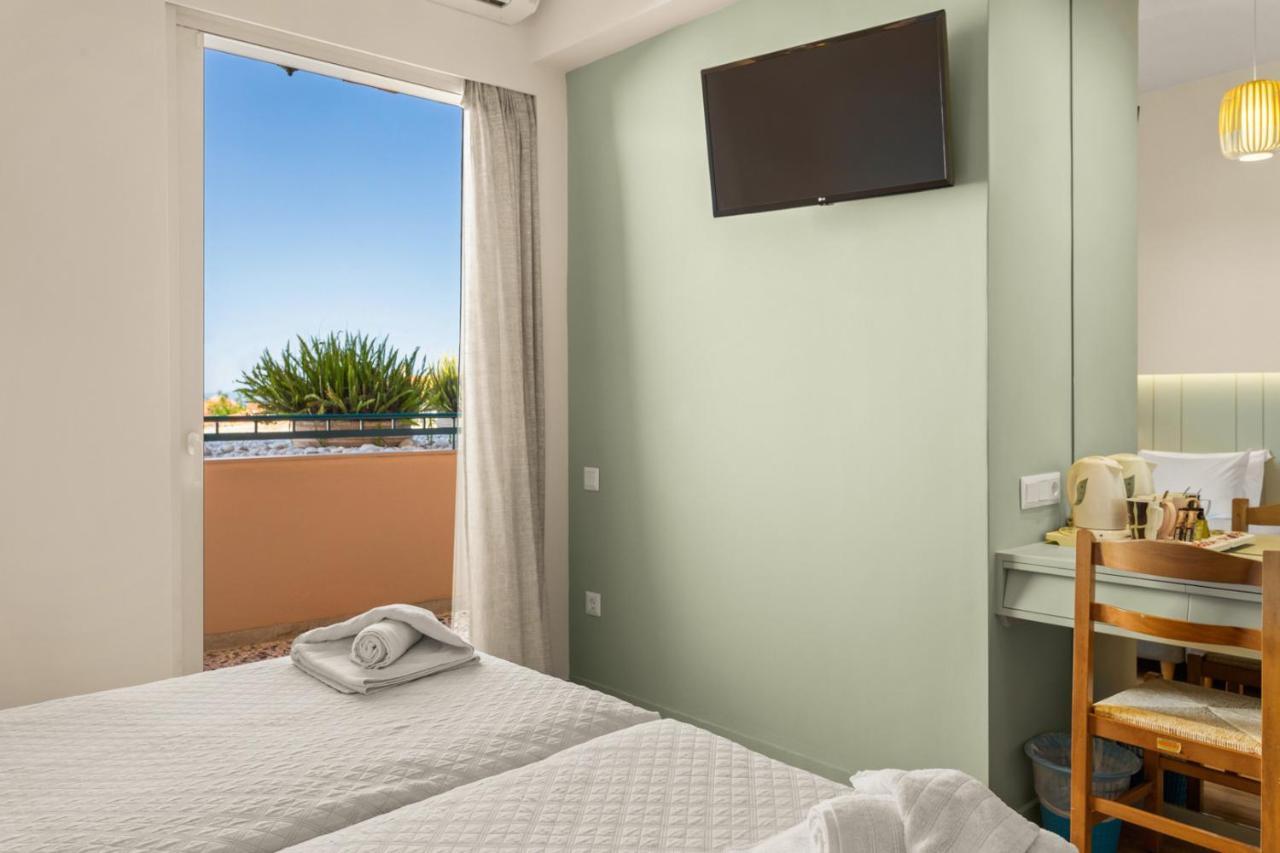 Lefktron Hotel Stoupa Luaran gambar