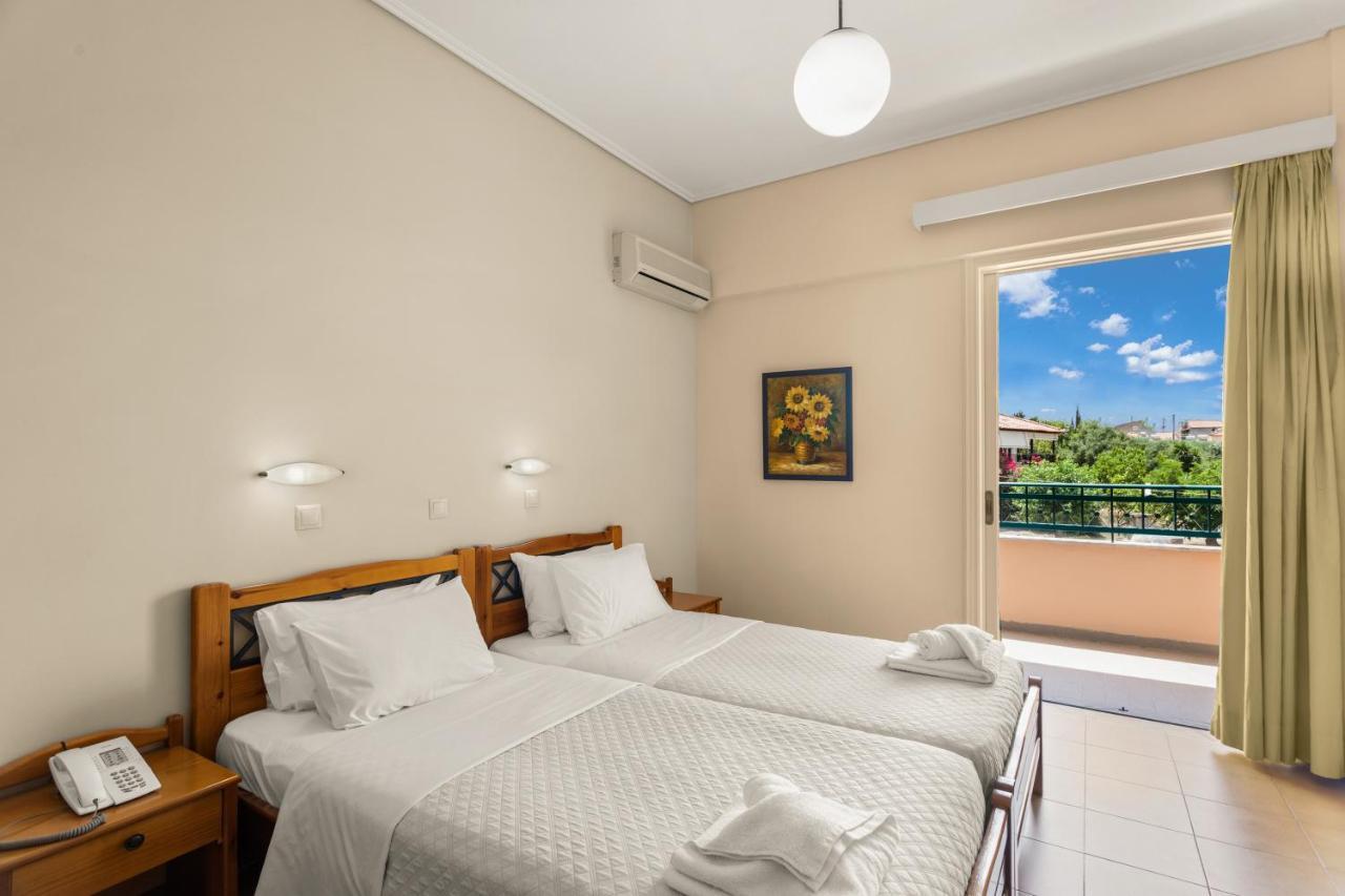 Lefktron Hotel Stoupa Luaran gambar