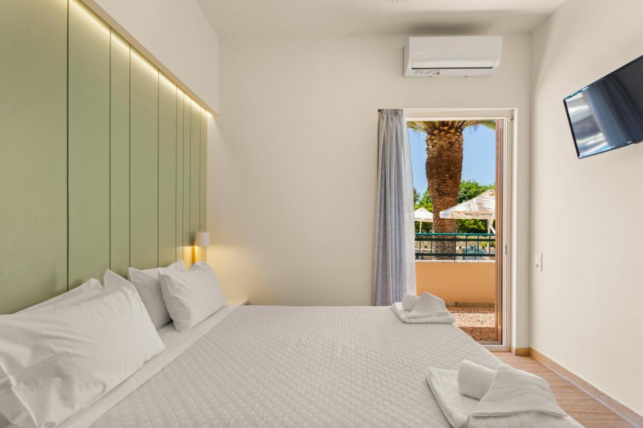 Lefktron Hotel Stoupa Luaran gambar