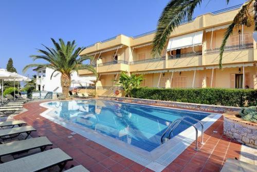 Lefktron Hotel Stoupa Luaran gambar