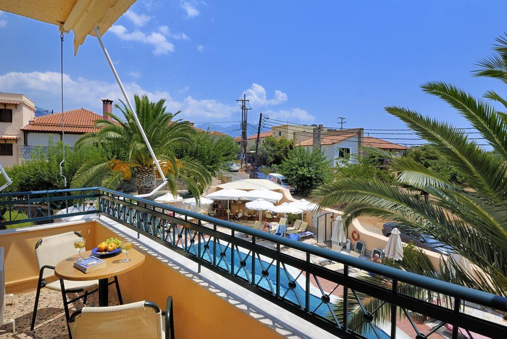 Lefktron Hotel Stoupa Luaran gambar