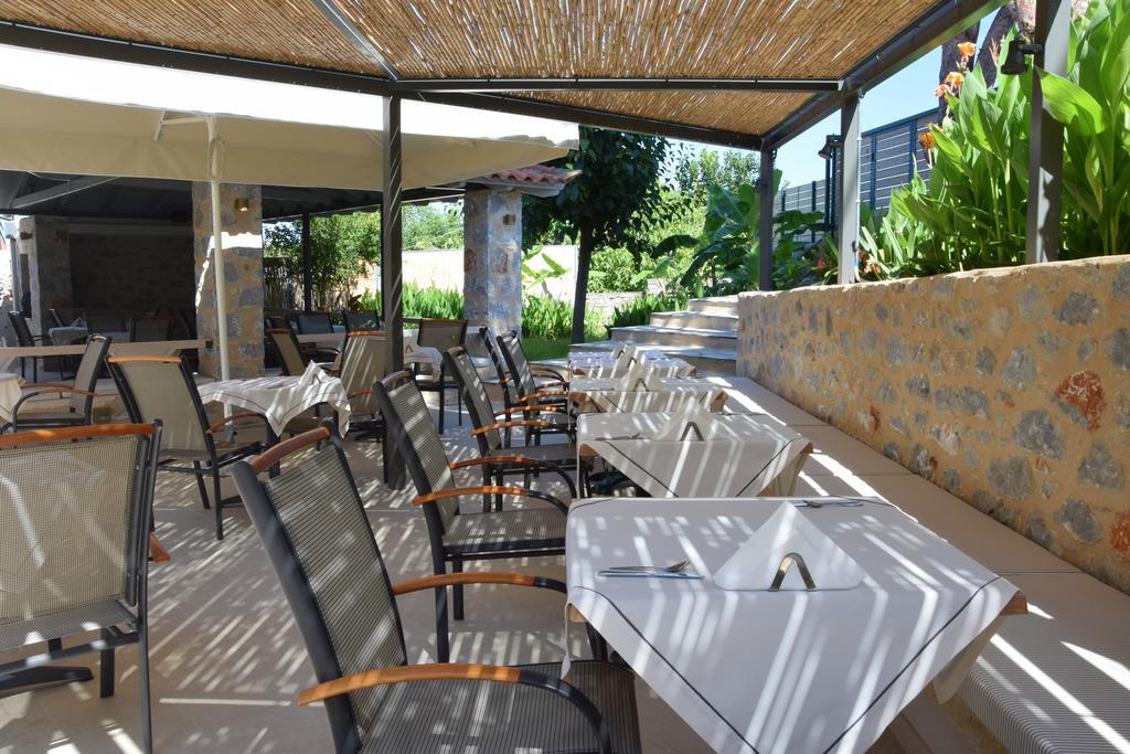 Lefktron Hotel Stoupa Luaran gambar