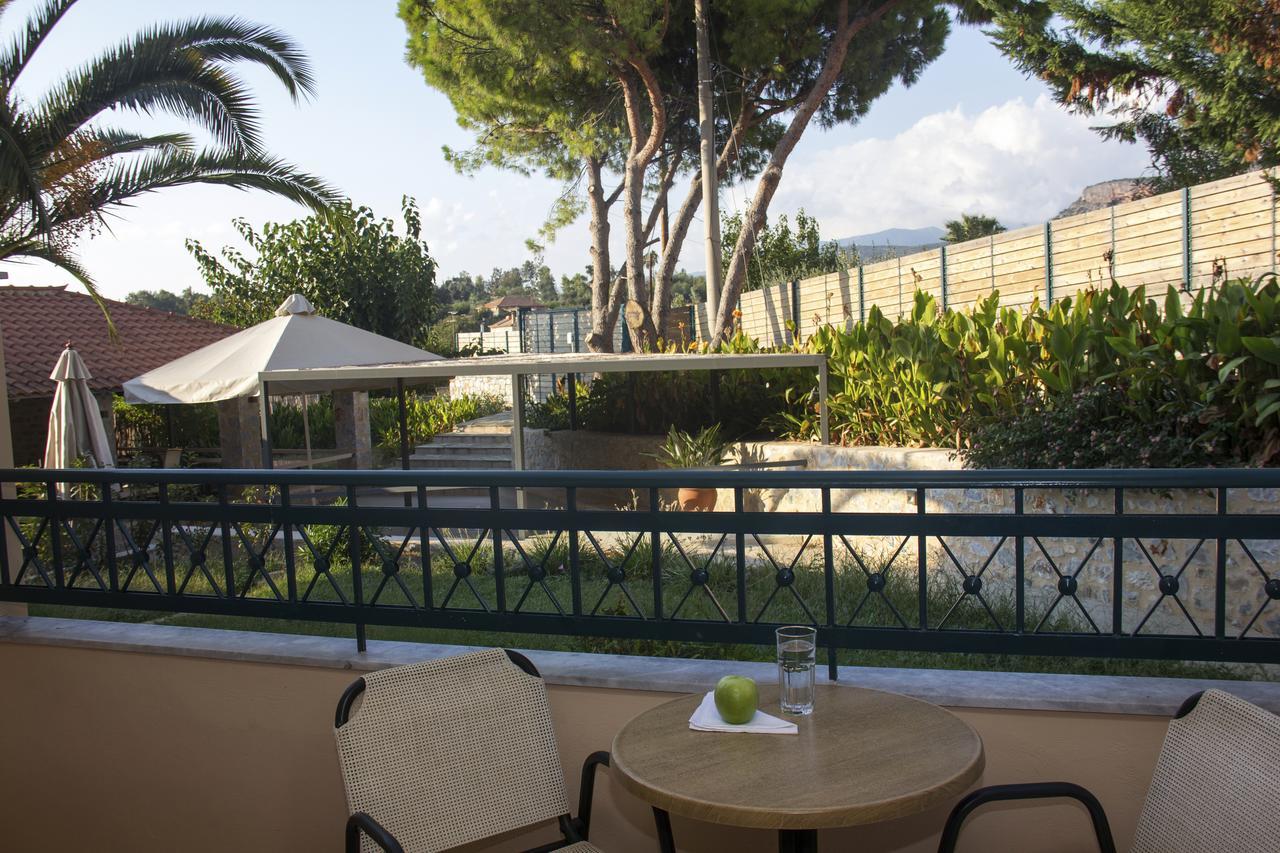 Lefktron Hotel Stoupa Luaran gambar